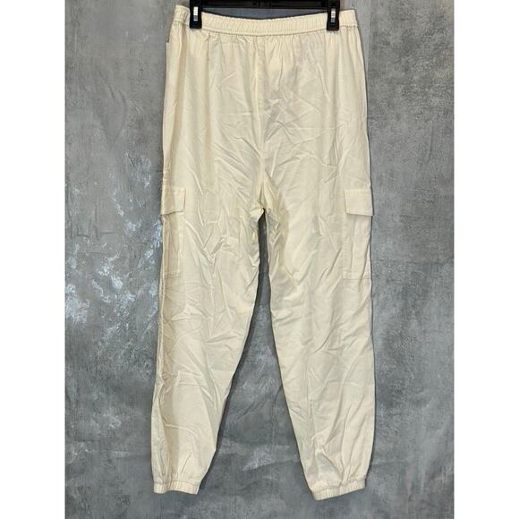 ABOUND Women's Solid Ivory Dove Elastic Waist Pull-On Cargo Pants SZ M - Picture 2 of 8
